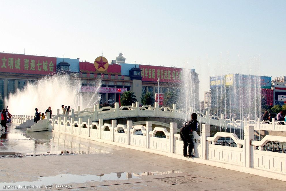 南昌八一广场音乐喷泉图片