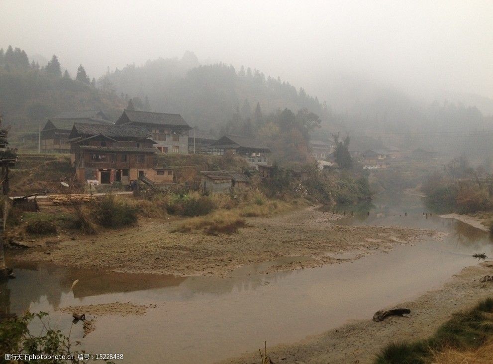 湘西侗族村落冬景图片