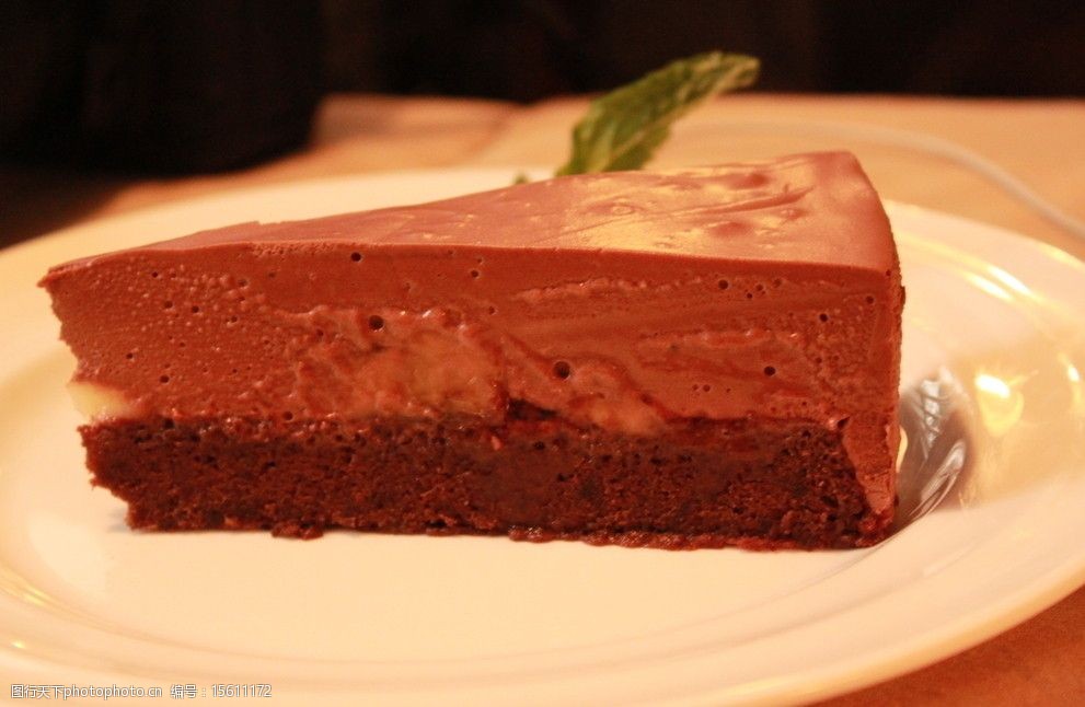 甜品巧克力夹心蛋糕图片