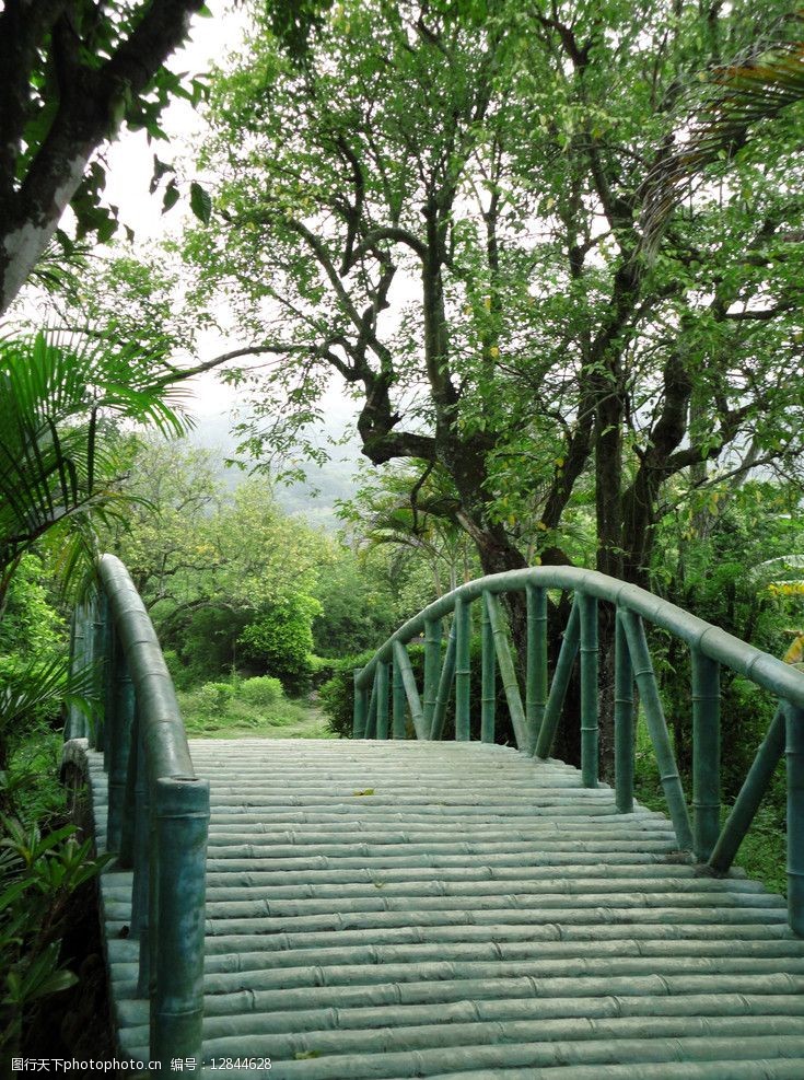 关键词:澄海盛安百草园 澄海 盛安百草园 盛安楼 竹桥 树 春意 游山