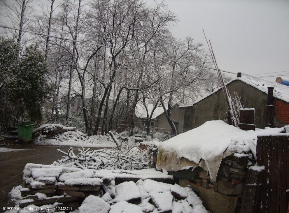 关键词:2010年家乡雪景 2010 宁波 农村 家乡 大雪 雪景 自然景观