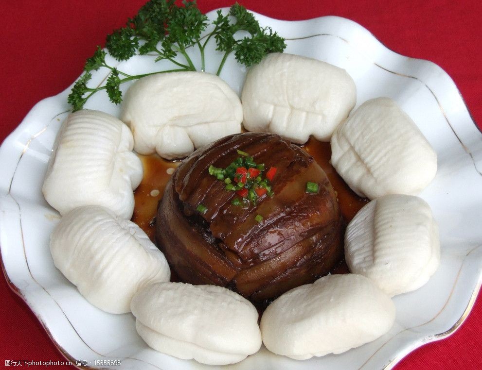 夹饼干菜扣肉图片