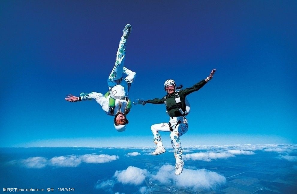 关键词:双人飞行非高清 双人飞行 跳跃 蓝天白云 人物摄影 人物图库