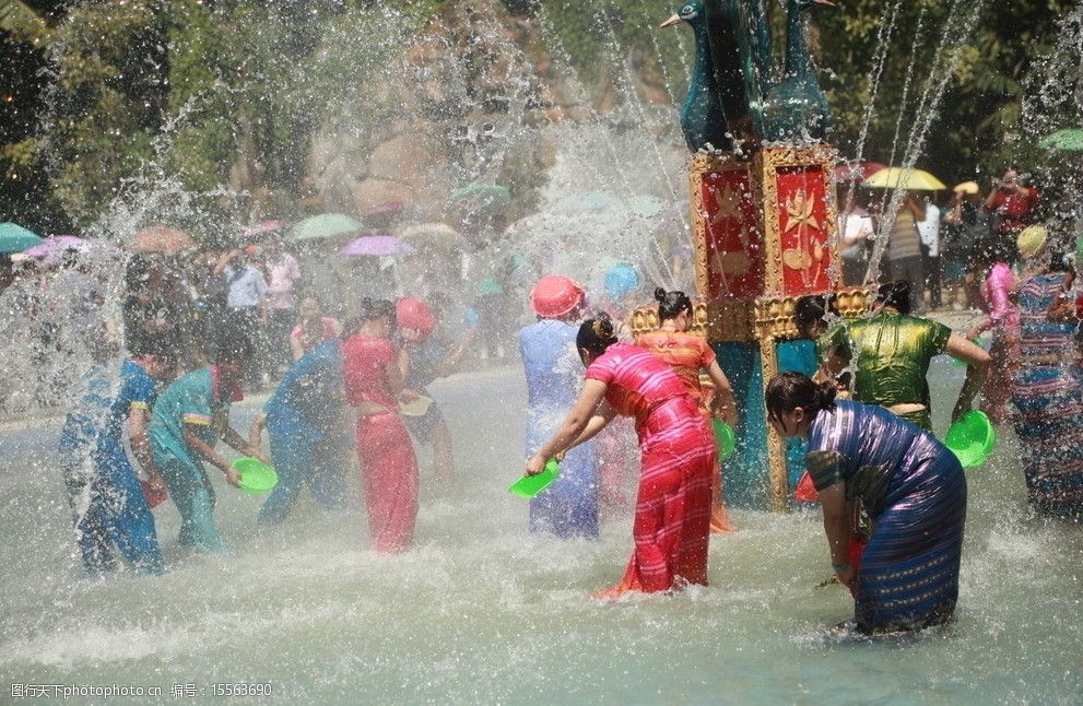 泼水节图片