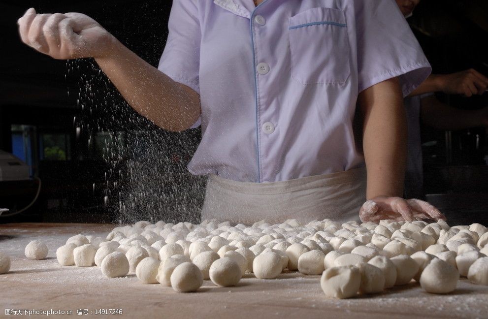 手工包饺子图组图片