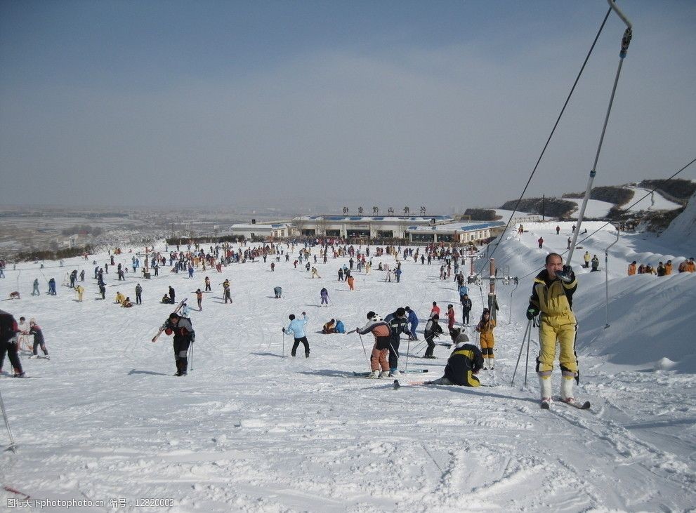 兰州新区滑雪场图片