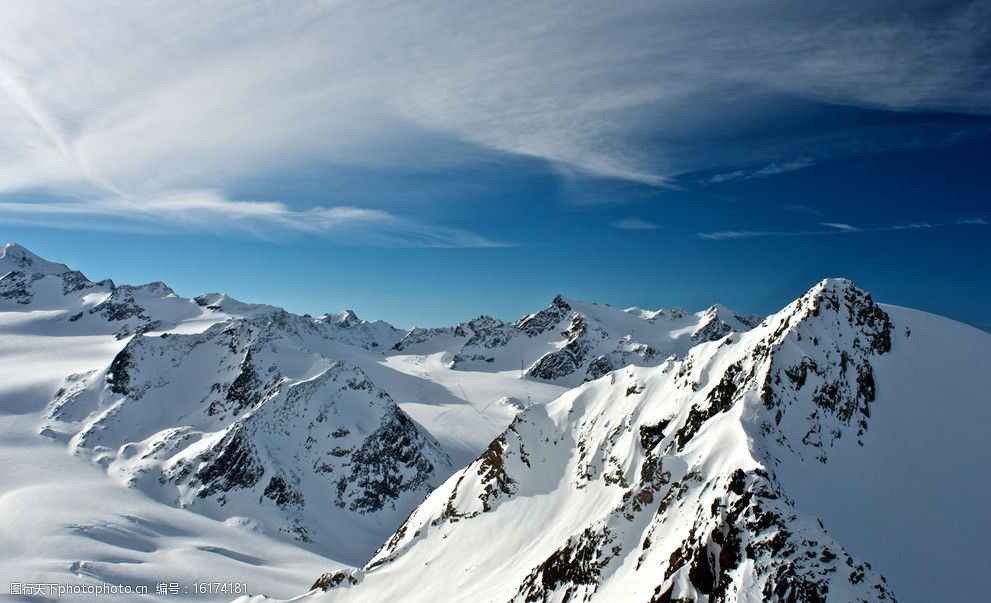 天山 雲層 一景 雪山 藍天 山水風景 自然景觀 攝影 100dpi jpg