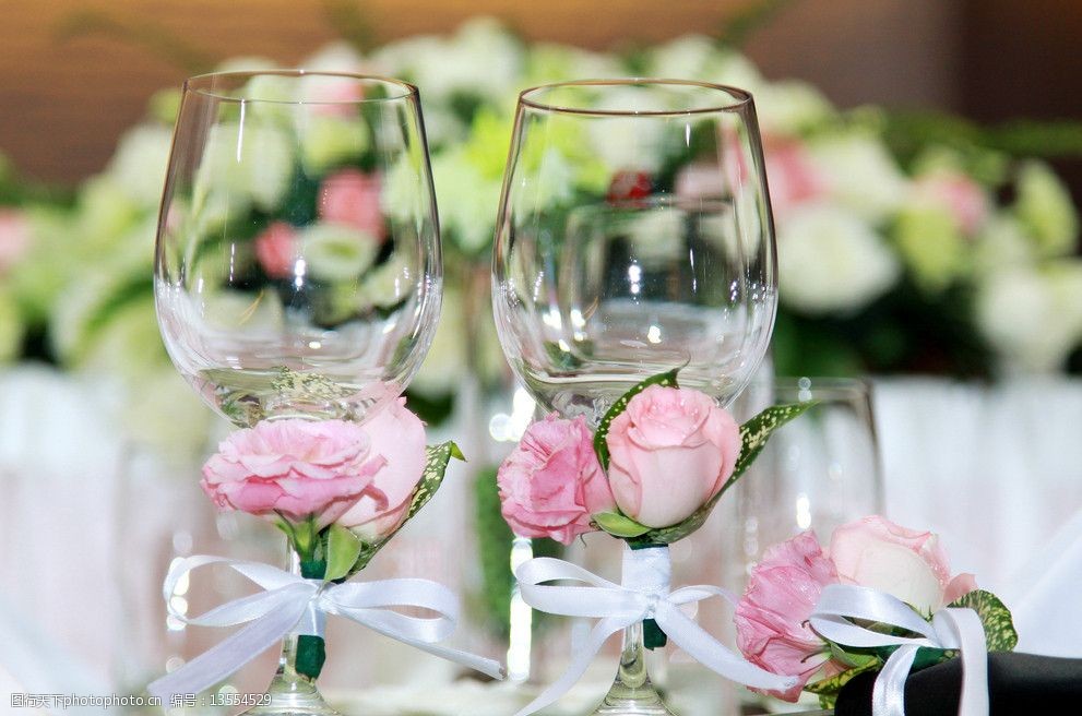 关键词:婚礼素材 杯子 花朵 婚礼 西式婚宴 其他 餐饮美食 摄影 72dpi