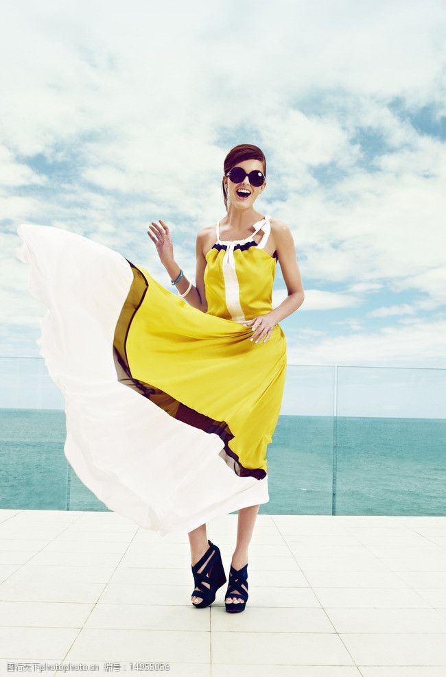 2012时尚女装only广告图片